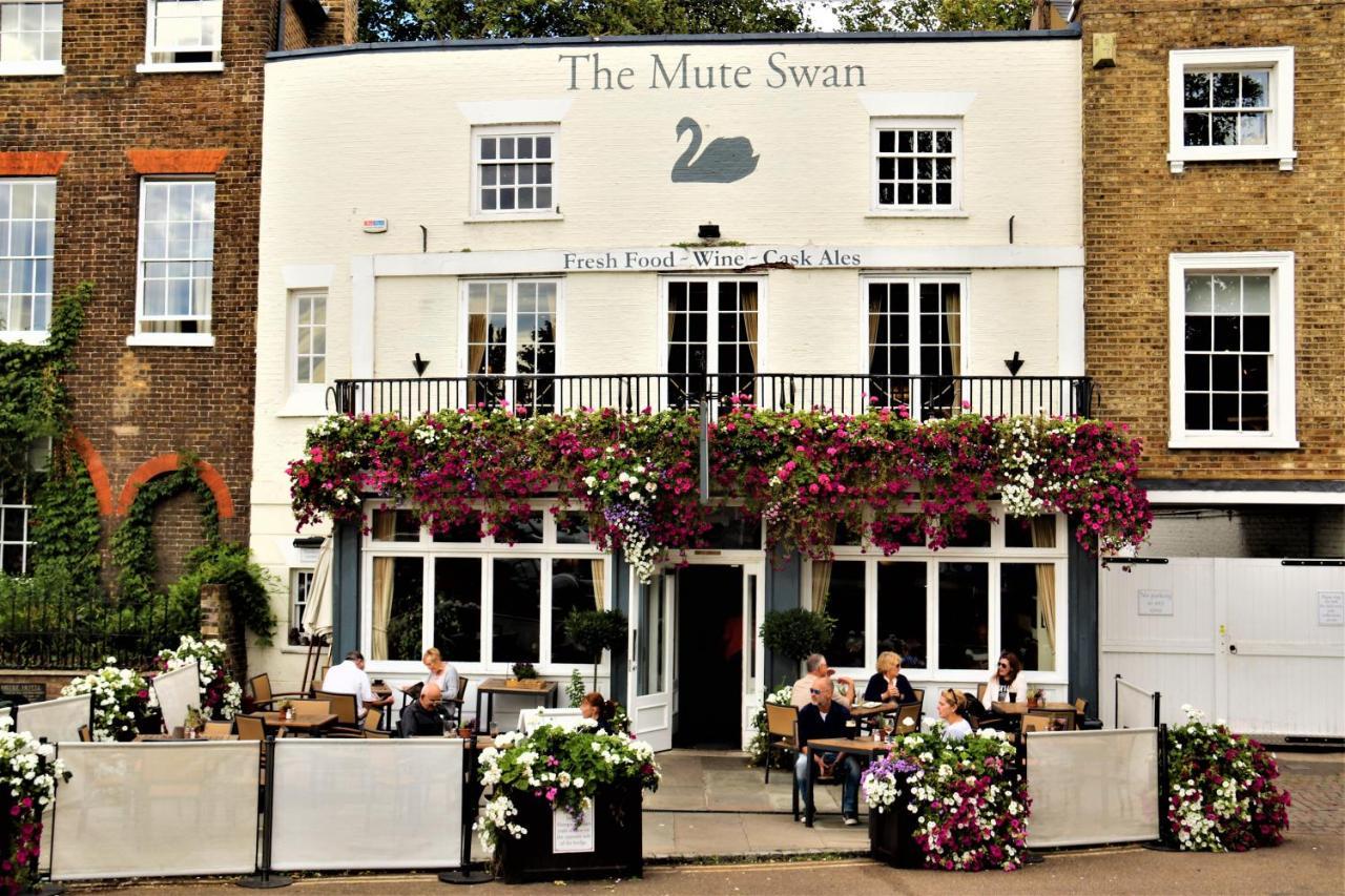 Hampton Court - The Kings Rest Apartamento Molesey Exterior foto